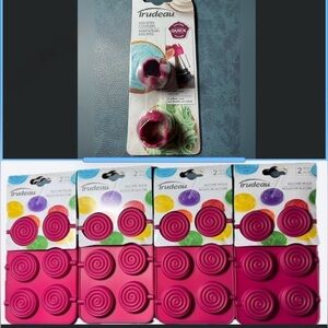 2/$40 NEW Silicone Molds (4 packs)  + 1 FREE set of Assorted Couplers